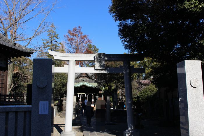 三囲神社